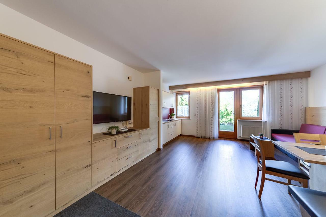 Residence Krone Schenna Εξωτερικό φωτογραφία