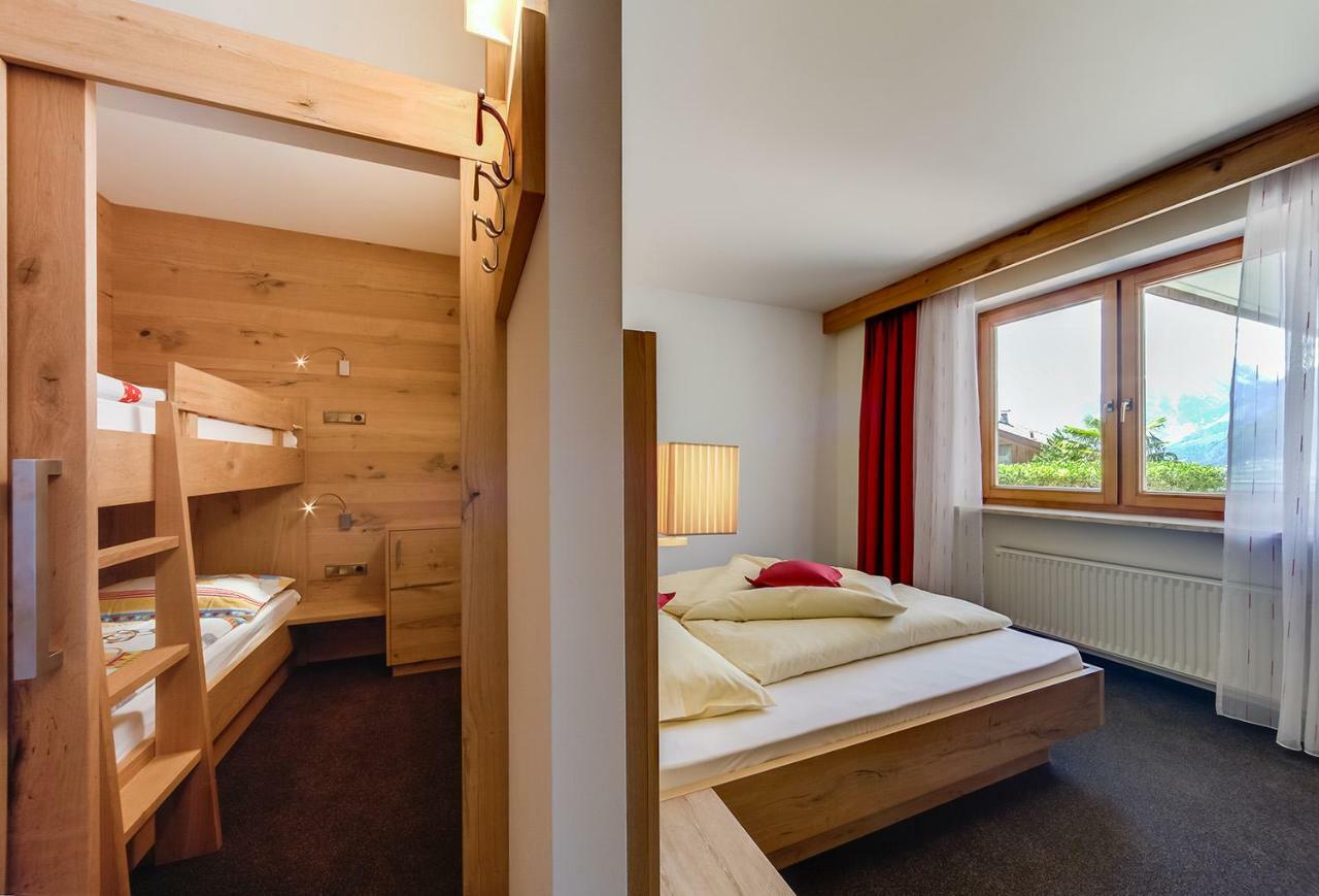 Residence Krone Schenna Εξωτερικό φωτογραφία