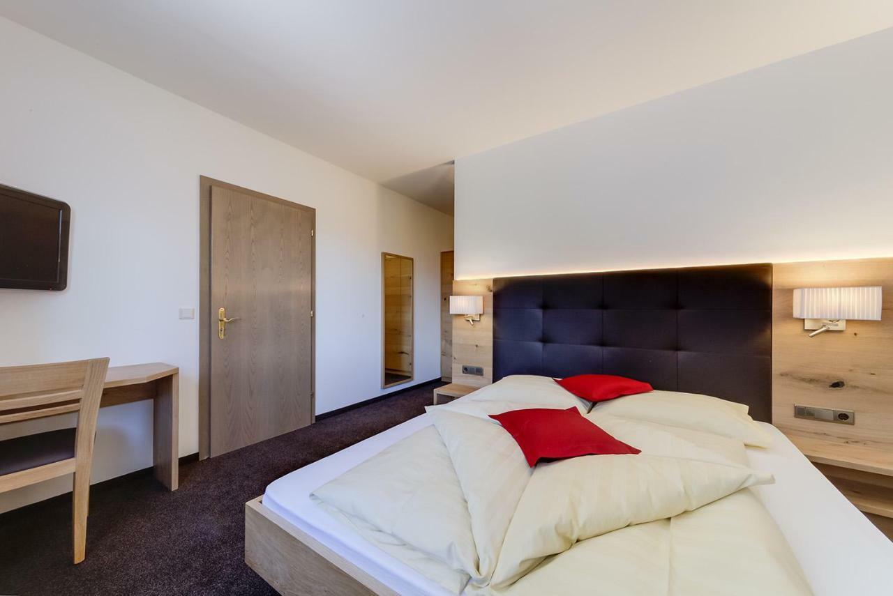 Residence Krone Schenna Εξωτερικό φωτογραφία